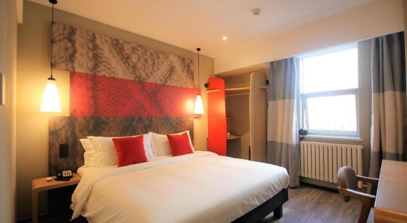 Отель Ibis Shenyang North Station Экстерьер фото