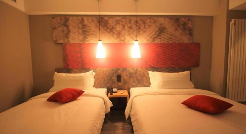 Отель Ibis Shenyang North Station Экстерьер фото