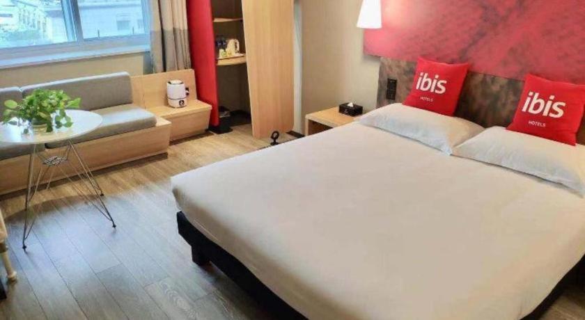 Отель Ibis Shenyang North Station Экстерьер фото