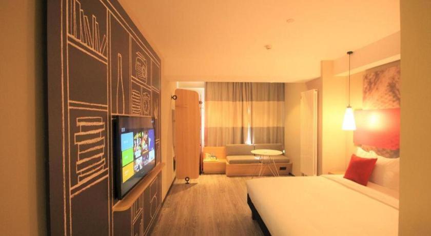 Отель Ibis Shenyang North Station Экстерьер фото