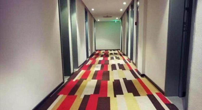 Отель Ibis Shenyang North Station Экстерьер фото