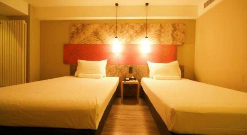 Отель Ibis Shenyang North Station Экстерьер фото