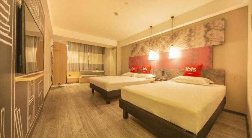 Отель Ibis Shenyang North Station Экстерьер фото